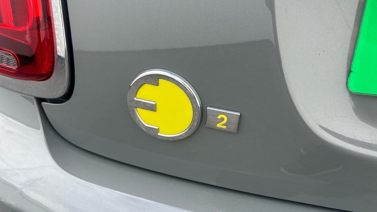 2022 MINI Hatch 135kW Cooper S Level 2 33kWh 3dr Auto Electric Hatchback Hatchback Electric Autom...