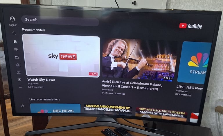 Please Read the description 40in Samsung smart curved tv