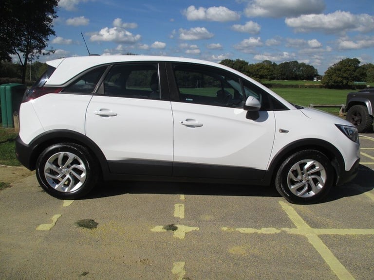 Vauxhall Crossland X SE