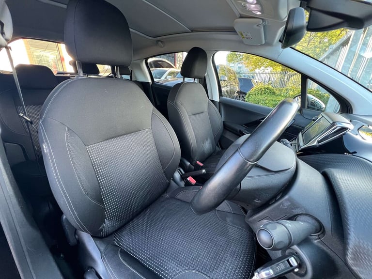 2017 Peugeot 208 1.2 PureTech Allure Premium Hatchback 5dr Petrol Manual Euro 6 (s/s) (82 ps Hatc...