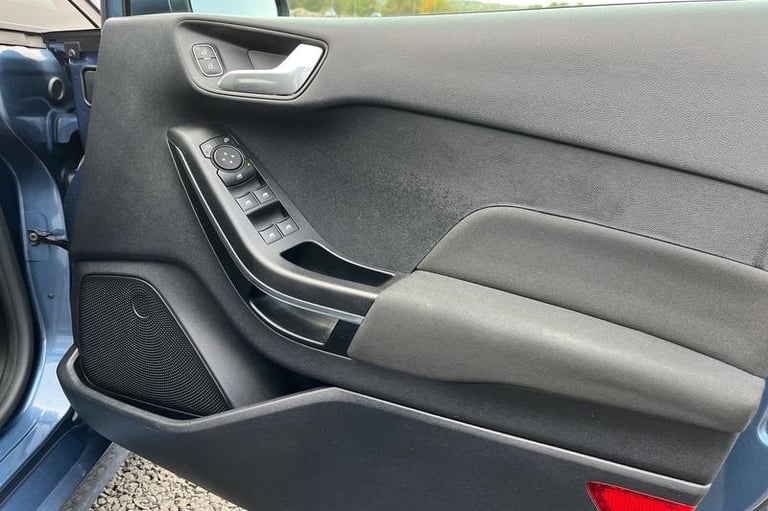 2022 Ford Fiesta 1.0 EcoBoost Hybrid mHEV 125 ST-Line 5dr bluetooth dab radio reversing sens Hatc...