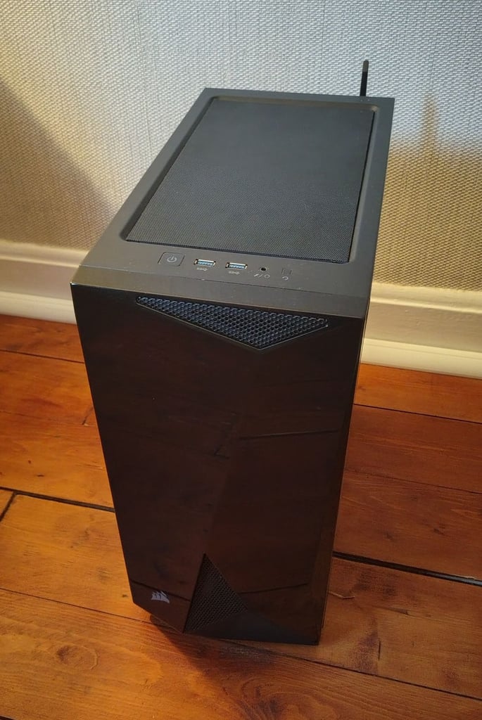 Gaming PC - Ryzen 5800X, 32GB DDR4, RTX 4060 Ti 16GB, 2.5TB