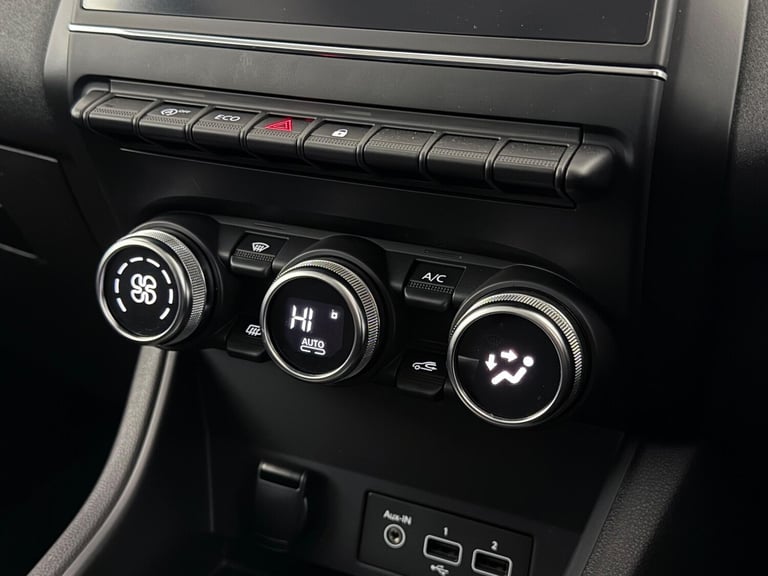 2021 Renault Captur 1.3 TCe Iconic EDC Euro 6 (s/s) 5dr HATCHBACK Petrol Automatic