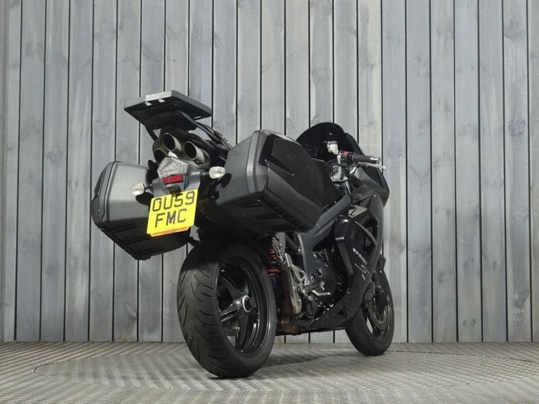 2010 59 TRIUMPH SPRINT ST 1050