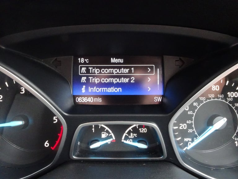 2.0 TDCi Titanium 5dr 2WD *APPLE CAR PLAY +FSH +SATNAV +REV CAM +2 KEYS