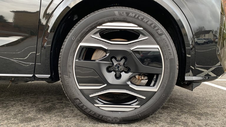 2024 Peugeot 3008 73kWh GT SUV 5dr Electric Auto (210 ps) SUV Electric Automatic