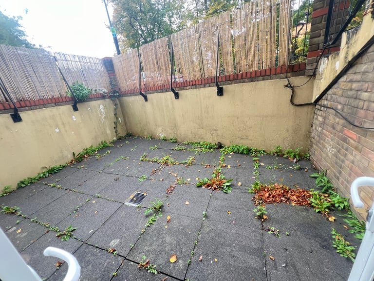 Brand New, Luxury, 1 Bed Garden Flat, 20 Mins To Central London 