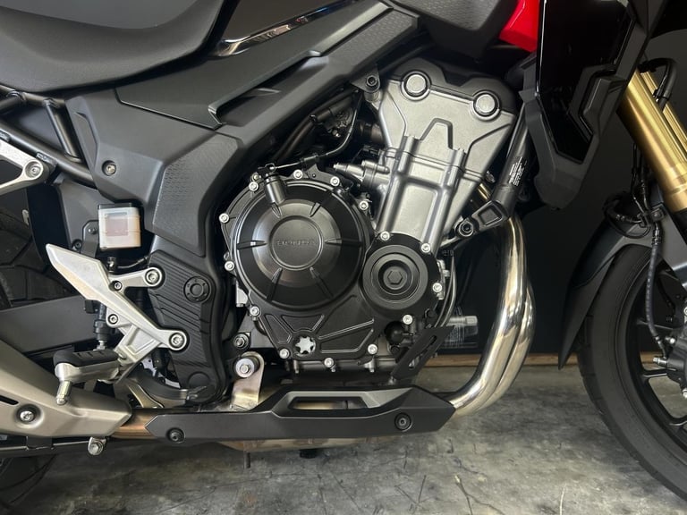 2024 73-PLATE HONDA CB500X ** JUST 2,730 MILES FROM NEW ** EXTRAS **