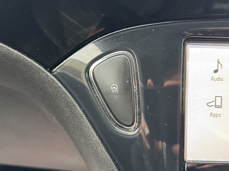 VAUXHALL CORSA 1.2 i Limited Edition 2015