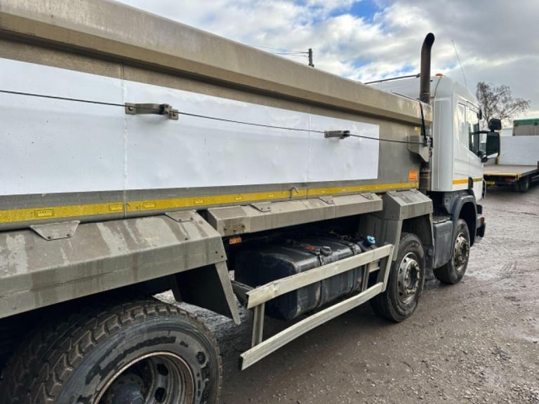 Scania P370 CB 8X4 MANUAL GEARBOX EURO 6 TIPPER