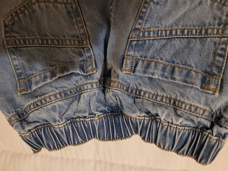John Lewis Boys Jeans. Age : 4