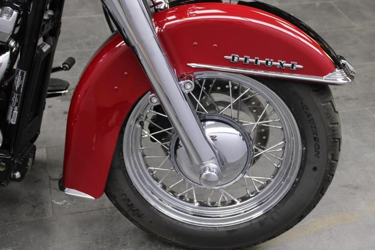 2019 Harley-Davidson FLDE Softail Deluxe in Two Tone Red and Black