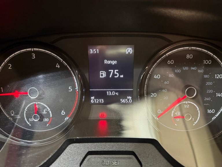 2021 71 VOLKSWAGEN TRANSPORTER 2.0 TDI T30 BUSINESS FWD LWB L2 EURO 6 * AIR CON 