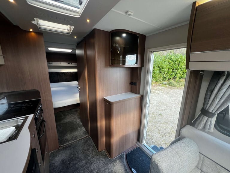 2017 Elddis Affinity 550 Elddis Affinity 550 Caravan with Kampa Awning Unlisted Petrol Automatic