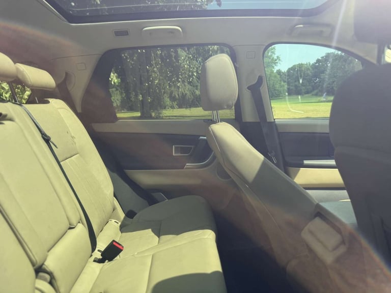 2015 Land Rover Discovery Sport 2.2 Discovery Sport HSE SD4 Auto 4WD 5dr SUV Diesel Automatic