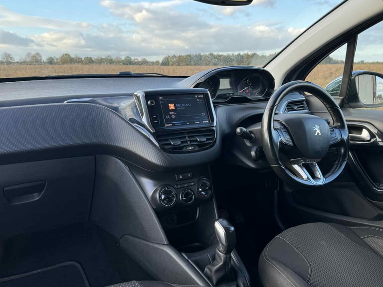 2018 Peugeot 208 1.2 PureTech Allure Premium 5dr HATCHBACK Petrol Manual