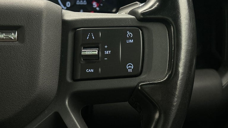 2021 Land Rover Defender 90 3.0 D250 MHEV X-Dynamic SE SUV 3dr Diesel Auto 4WD Euro 6 (s/s) (250 ...