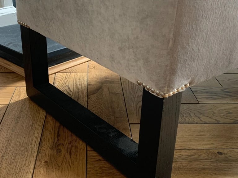 Bench in Velvet Grey