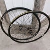 PAIR OF 700C WHEELS WITH DISC BRAKES
