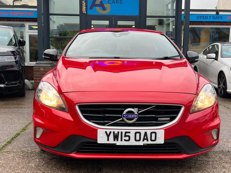 2015 Volvo V40 2.0 D4 R-Design Nav Hatchback 5dr Diesel Manual Euro 6 (s/s) (190 ps) HATCHBACK Di...