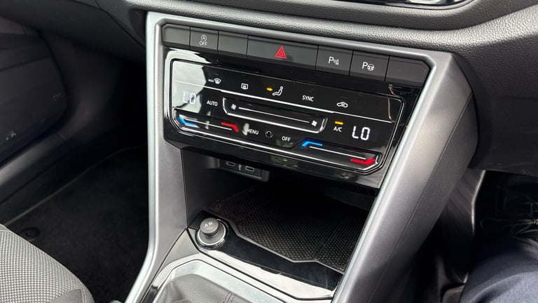 2022 Volkswagen T-Roc 1.0 TSI Life 5dr HATCHBACK PETROL Manual