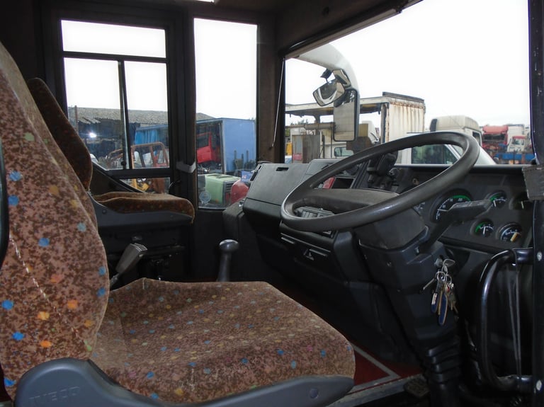 2002 Iveco 75 E17, Wheelchair Lift, Air Suspension, Fitted Mobile Library.