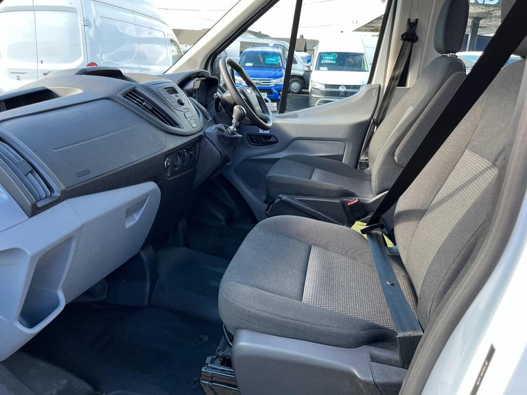 2018 Ford Transit 2.2 TDCi 460 HDT L4 H3 5dr (18 seats) NA Diesel Manual