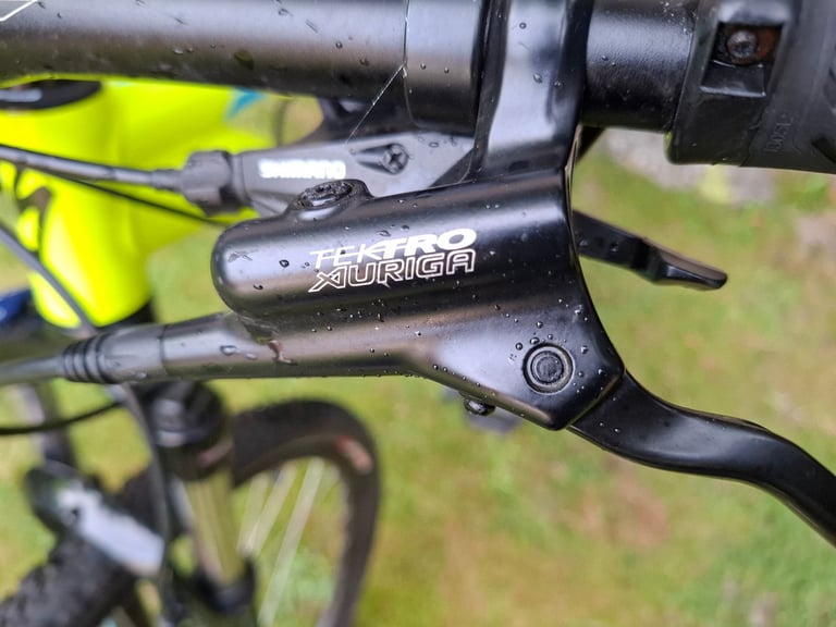 Specialized Pitch Sport ladies mountain bike 