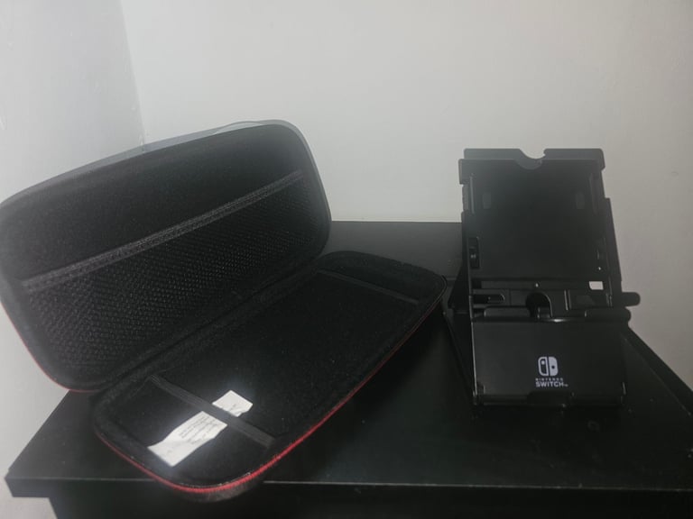 Nintendo switch stand and case