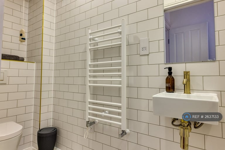 2 bedroom flat in St Augsutines Road, Ramsgate, CT11 (2 bed) (#2637133)
