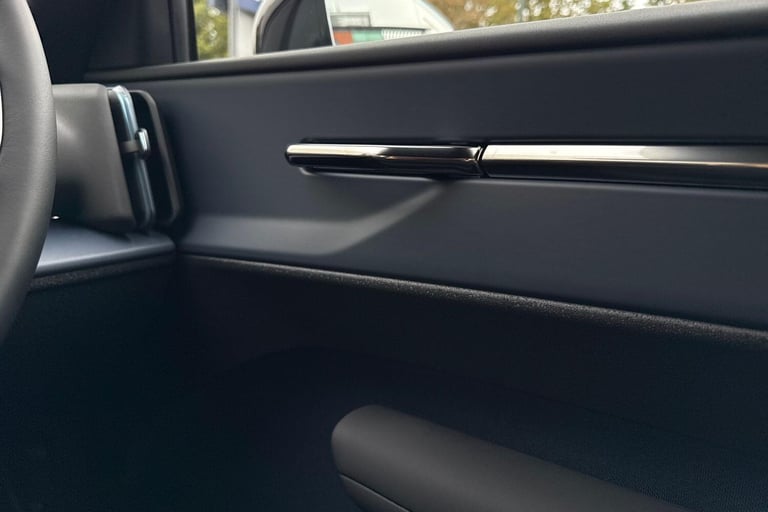 2025 Volvo EX30 Single Motor Extended Range 69kWh Plus SUV 5dr Electric Auto (272 ps) ESTATE Elec...