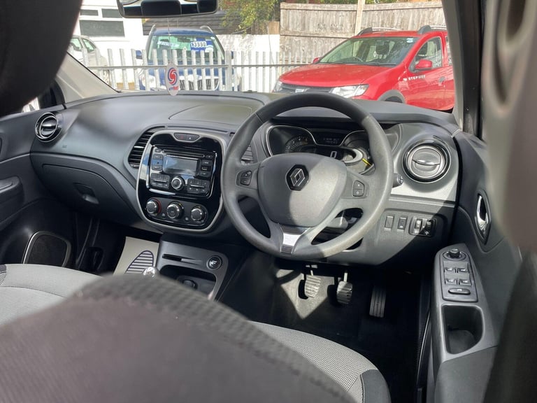 2015 Renault Captur 1.5 dCi 90 Expression+ 5dr HATCHBACK DIESEL Manual