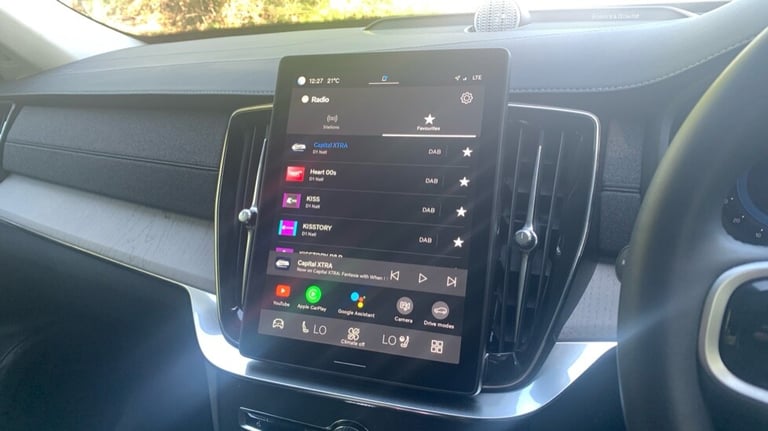 2025 Volvo XC90 Ultra, T8 AWD Plug-in hybrid, Electric/Petrol, Dark, 7 Seats Estate Petrol Parall...