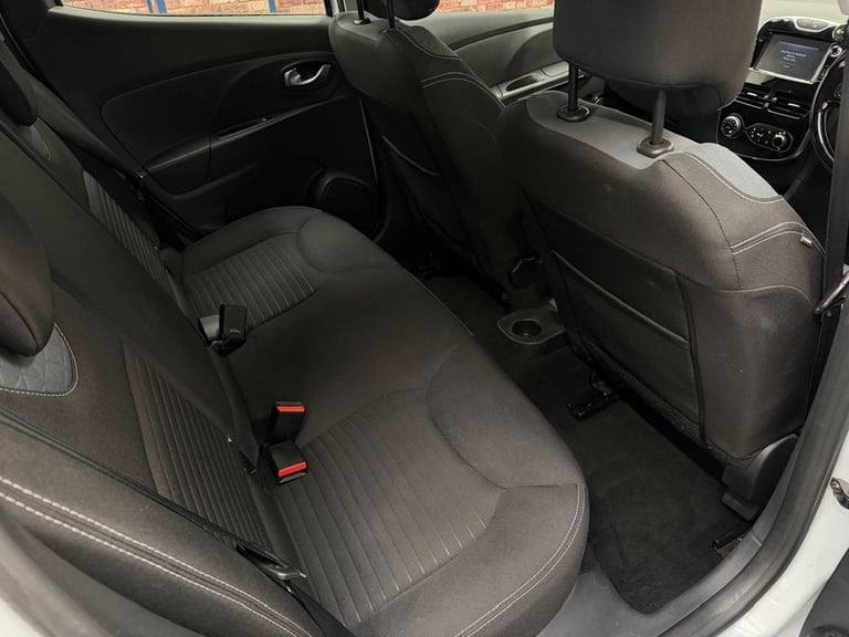 2015 Renault Clio 1.5 dCi Dynamique S Nav Hatchback 5dr Diesel Manual Euro 6 (s/s) (90 ps) Hatchb...