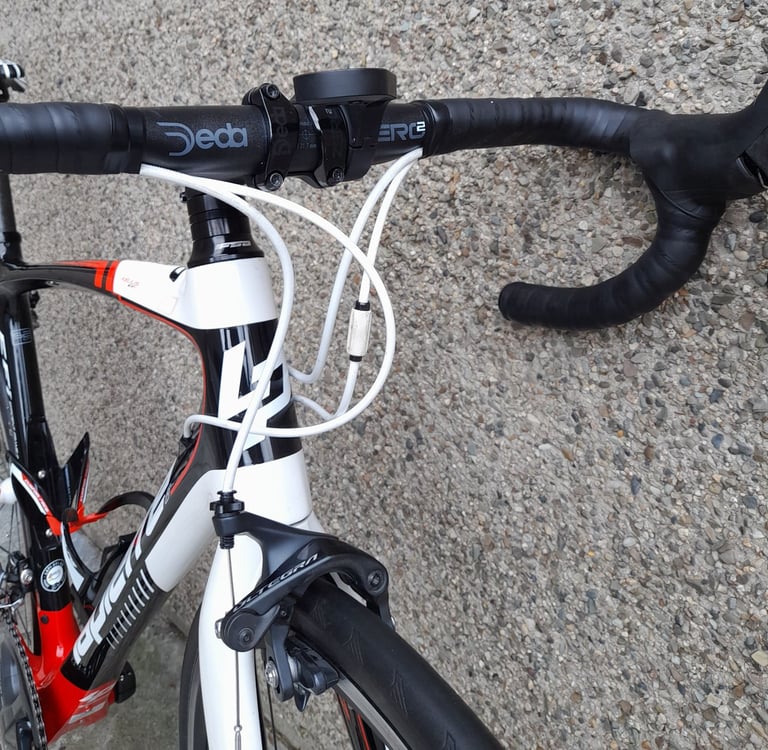Lapierre Xelius Carbon Road Bike 