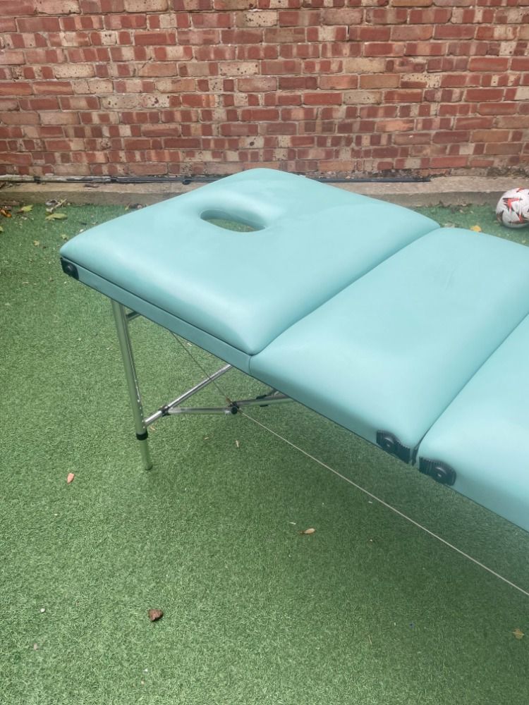 Large Portable Adjustable Massage Bed with Cushion Cover