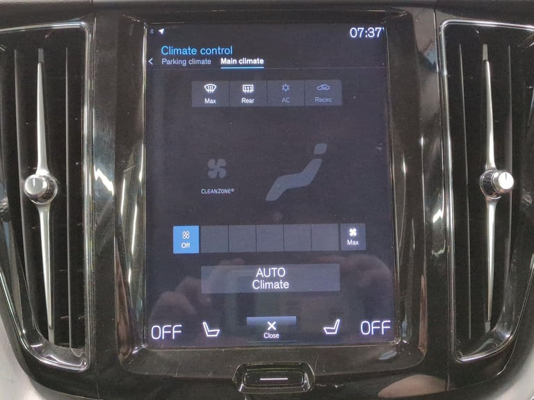 2019 Volvo XC60 2.0 D4 Momentum SUV 5dr Diesel Auto Euro 6 (s/s) (190 ps) - AUTO PARK - LED Suv D...