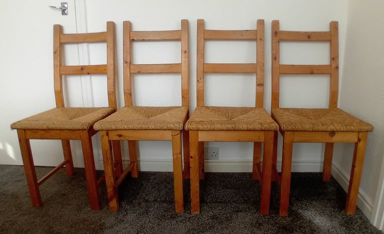 image for Set of 4 wooden chairs 