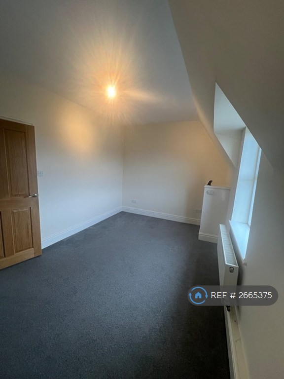 2 bedroom flat in Elmsley Road, Liverpool, L18 (2 bed) (#2665375)