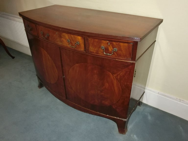 Antique Bow Fronted Sideboard - Warfield Berkshire