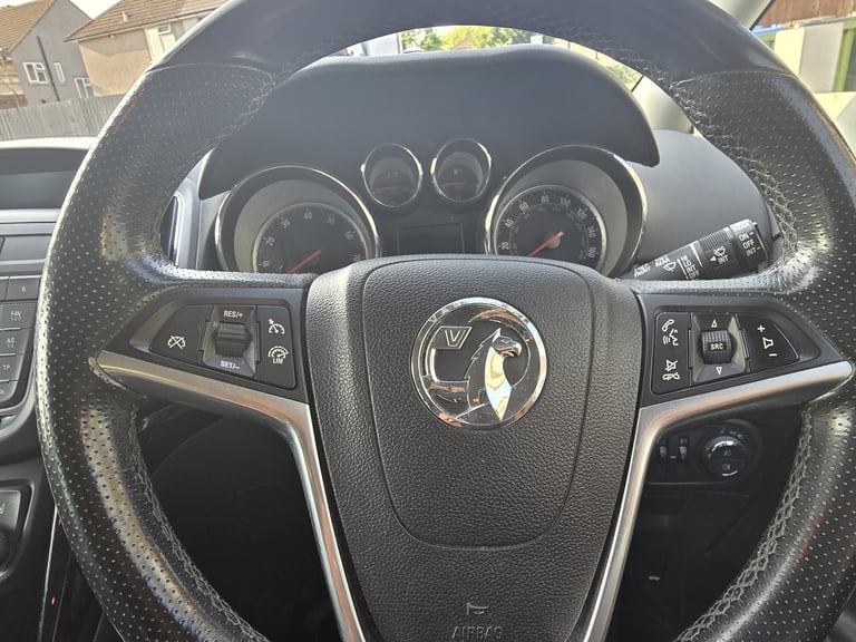 ULEZ FREE!! 2016 VAUXHALL ZAFIRA 1.4 PETROL ENGINE MANUAL 