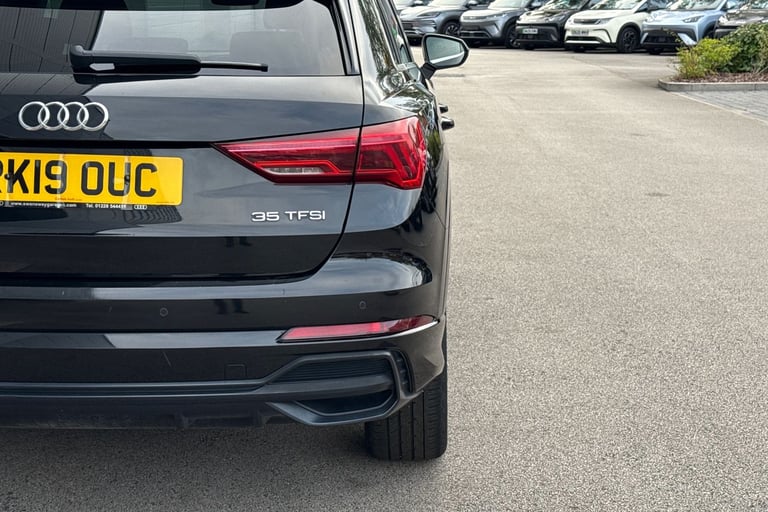 2019 Audi Q3 1.5 TFSI CoD 35 S line Euro 6 (s/s) 5dr SUV PETROL Manual