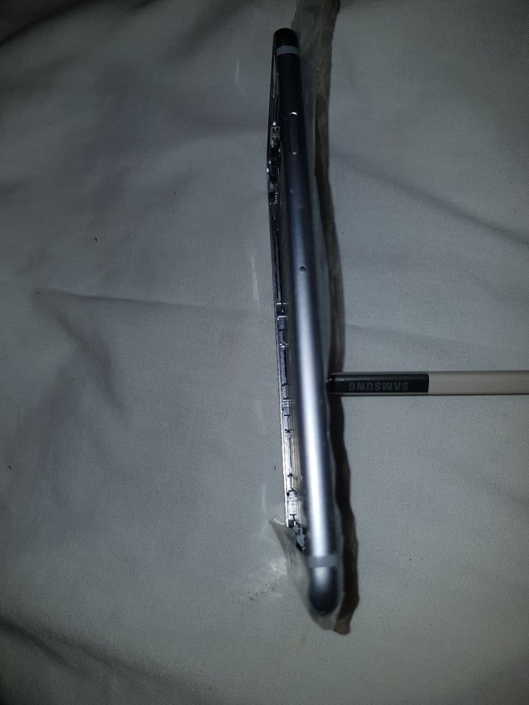 iPhone 6s new with no screen 