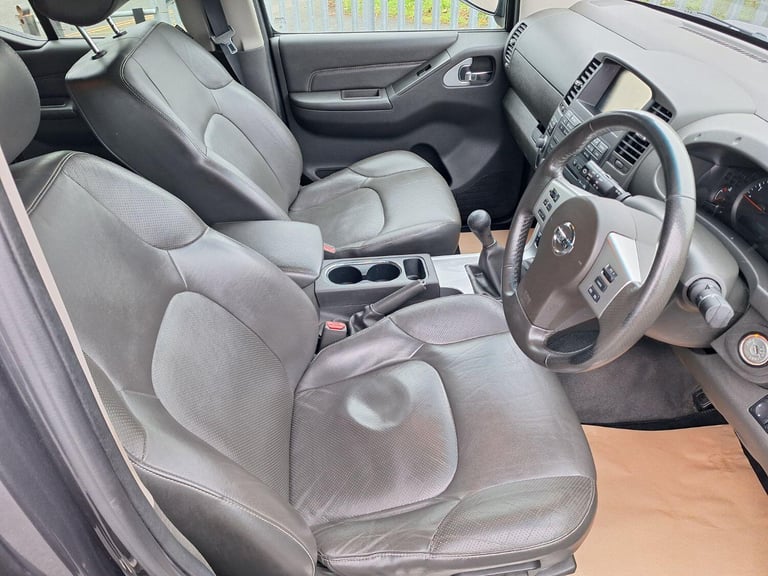 NISSAN NAVARA 2.5 dCi Tekna 2016