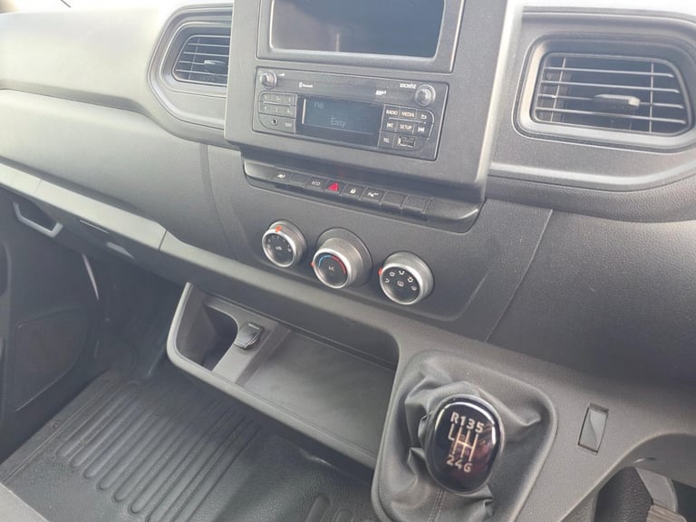 Renault Master LWB DIESEL RWD  LML35dCi 130 Business Medium Roof Van 