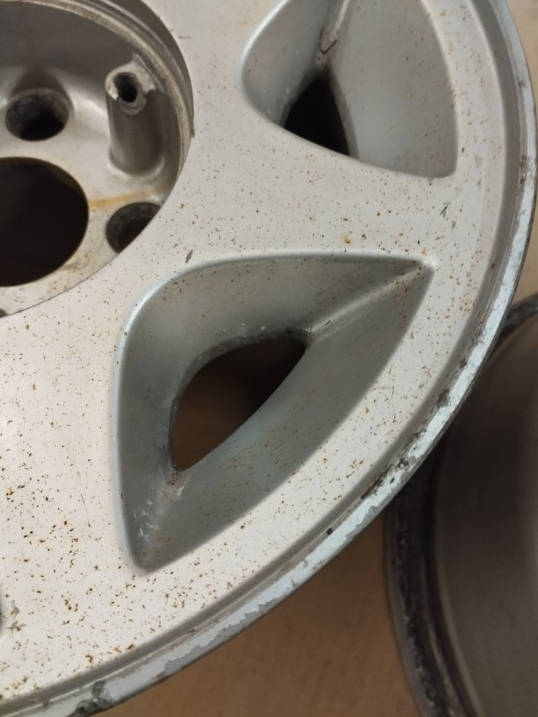 2no Ford Capri 2.8i Special 7"x13" Alloy Wheels