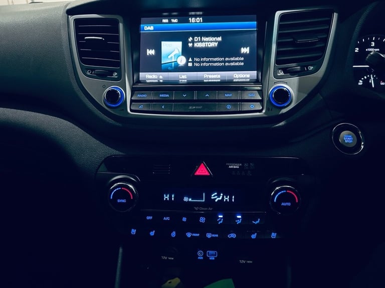 HYUNDAI TUCSON 2.0 CRDI BLUE DRIVE PREMIUM SE SUV DIESEL MANUAL EURO 6 2016