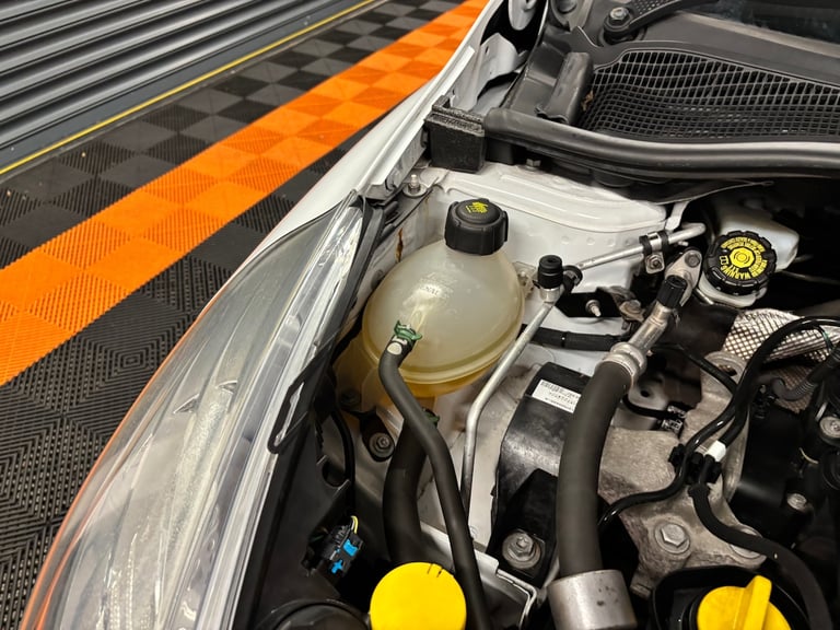 2016 Renault Clio 1.2 16V Play 5dr HATCHBACK Petrol Manual