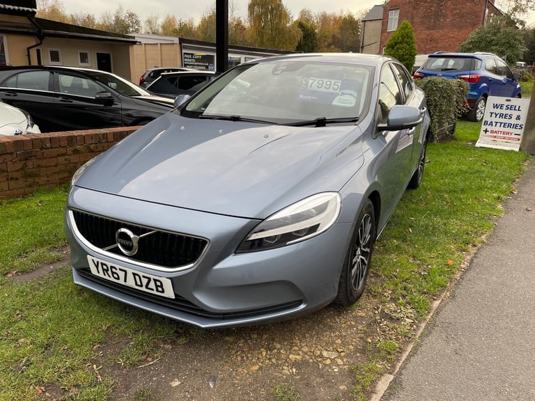 2017 Volvo V40 T2 [122] Momentum Nav Plus 5dr HATCHBACK Petrol Manual