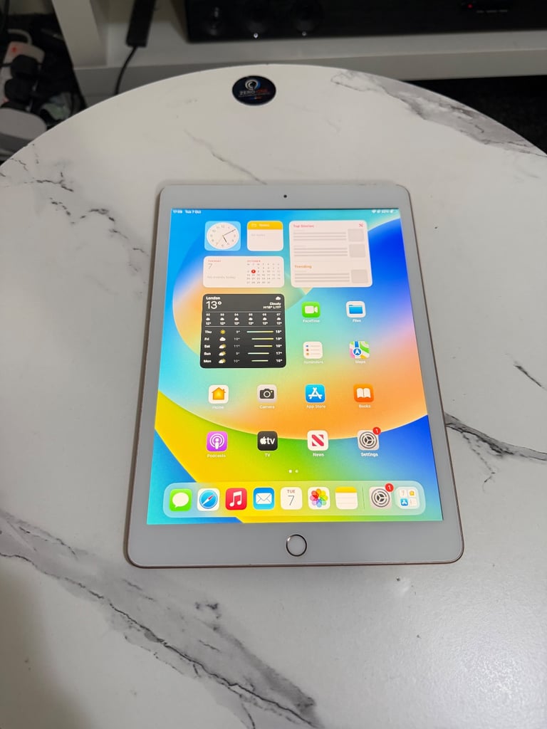 image for Like New Apple Ipad 7 WiFi Rose Gold 128gb Storage inbuilt 